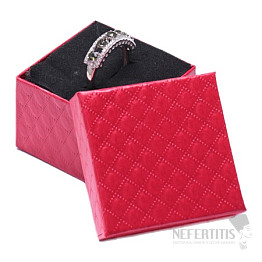 Papírová dárková krabička červená vzorovaná na prsteny 5 x 5 cm