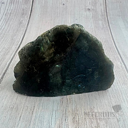 Labradorit polobrúsený Madagaskar P2-21