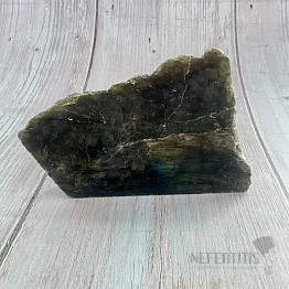 Labradorit polobrúsený Madagaskar P2-22