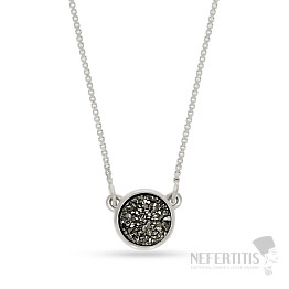 Silver necklace with agate pendant