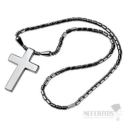 Hämatit-Halskette mit einem Kreuz