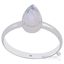 Silver ring with moonstone