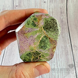 Stichtite spike - obelisk 18