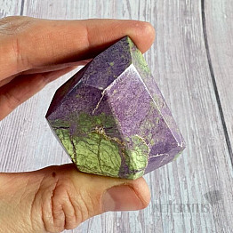 Stichtite spike - obelisk 25