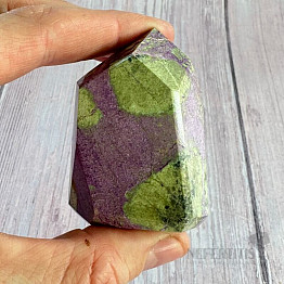 Stichtite spike - obelisk 28