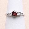 Prsten stříbrný s broušeným granátem a zirkony Ag 925 011580 GT